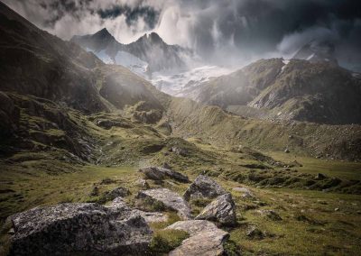 Hochgebirge mit Wolkendrama